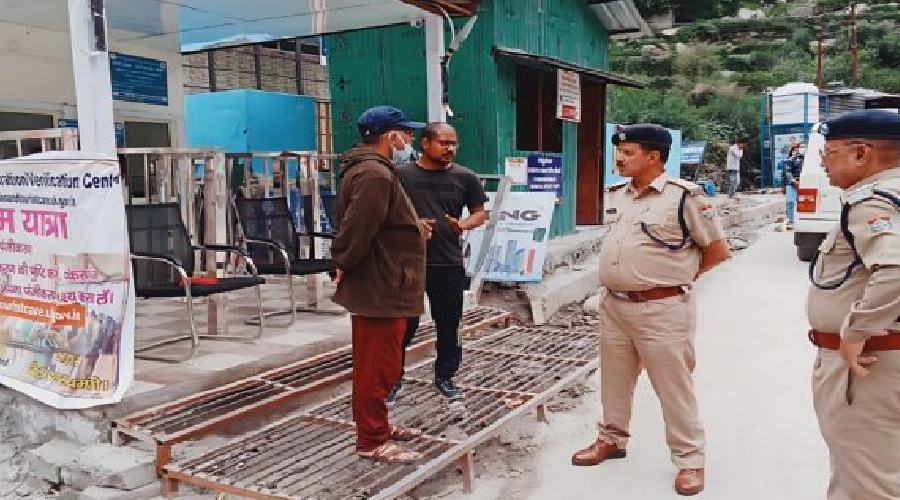 उत्तराखंड : बेहतर यात्रा व्यवस्थाओं के लिए मोर्चा संभाले हुए हैं CO प्रमोद शाह