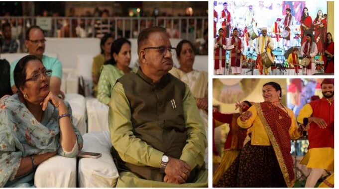 श्री अन्न महोत्सव में आयोजित सांस्कृतिक संध्या के दूसरे दिन कार्यक्रम में परिवार संग पहुंचे मंत्री गणेश जोशी, जागर सम्राट प्रीतम भरतवाण और माया उपाध्याय ने बांधा समा
