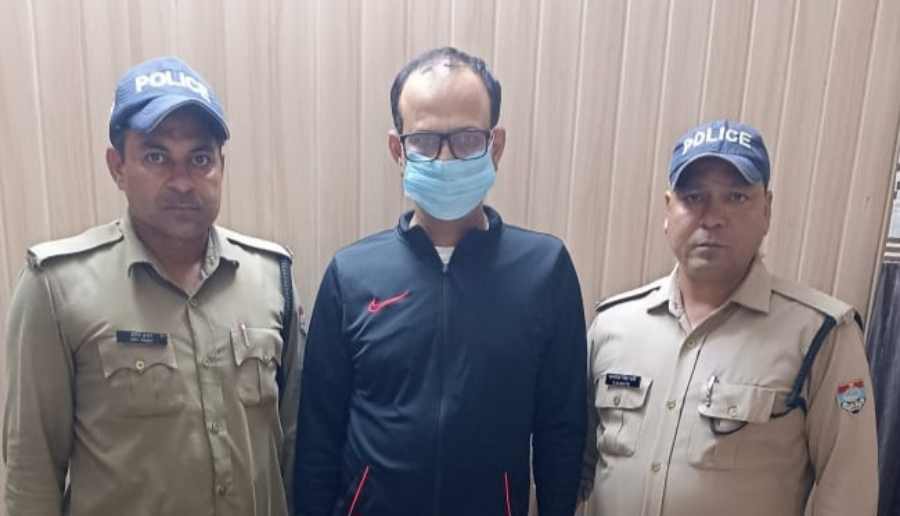 देहरादून के रजिस्ट्री घोटाले में वकील विरमानी गिरफ्तार, पुलिस के सामने ये किये खुलासे, डीआईजी ने दी जानकारी