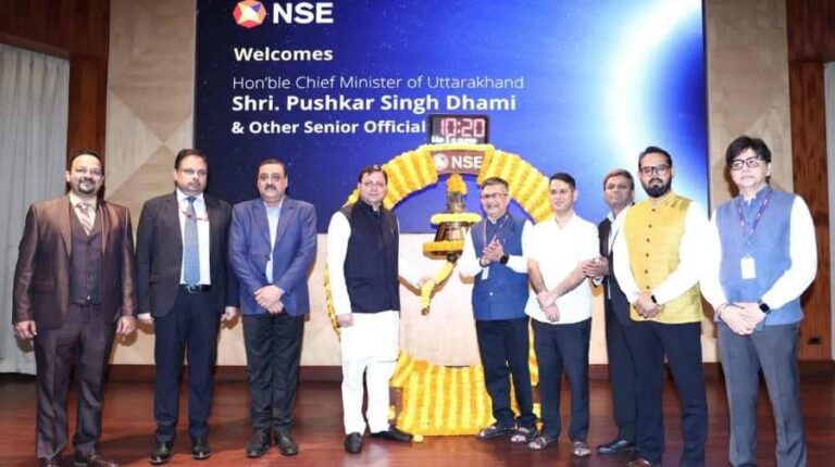 मुंबई स्थित NSE पहुंच कर सीएम धामी ने स्टॉक एक्सचेंज में संचालित गतिविधियों का किया अवलोकन