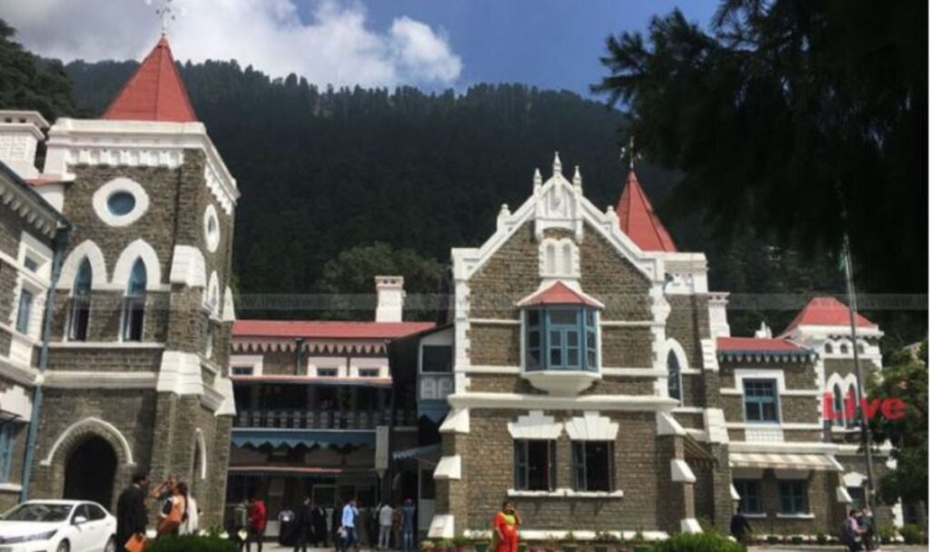 उत्तराखंड : हाईकोर्ट का आदेश, एक साल के भीतर राजस्व क्षेत्रों में लागू करें रेगुलर पुलिस व्यवस्था