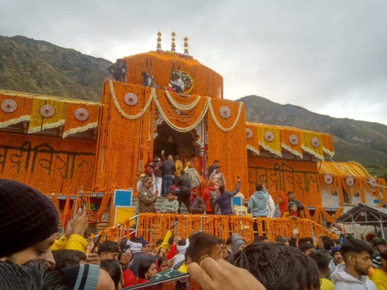 उत्तराखंड :  चीफ जस्टिस ऋतु बाहरी ने किए श्री बदरीनाथ-केदारनाथ धाम के दर्शन, व्यवस्थाओं की ली जानकारी