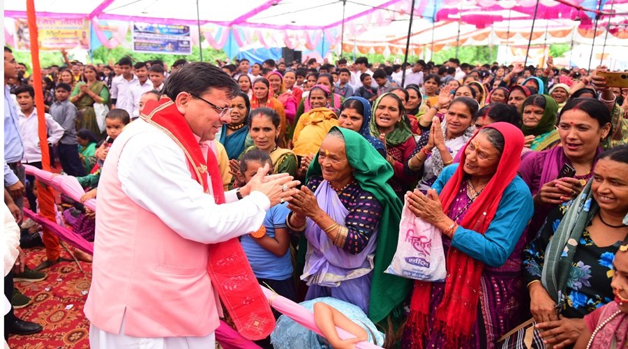 उत्तराखंड : खनसर घाटी स्थित माईथान पहुंचे मुख्यमंत्री, “जन्माष्टमी महाकौथिग” में हुए शामिल