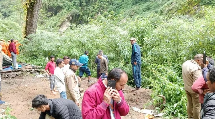 उत्तराखंड : केदारनाथ धाम यात्रा मार्ग हादसा, 14 लोग थे सवार