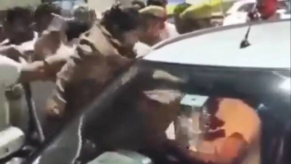 कांग्रेस की महिला विधायक ने भाजपा नेता से की हाथापाई, कॉलर पकड़कर खींचा, शर्ट भी फाड़ी! कांग्रेस की महिला विधायक ने भाजपा नेता से की हाथापाई, कॉलर पकड़कर खींचा, शर्ट भी फाड़ी!
