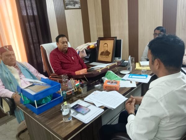 UTTARAKHAND : बीकेटीसी अध्यक्ष हेमंत द्विवेदी और उपाध्यक्ष विजय कपरवाण ने कार्यभार संभाला UTTARAKHAND : बीकेटीसी अध्यक्ष हेमंत द्विवेदी और उपाध्यक्ष विजय कपरवाण ने कार्यभार संभाला