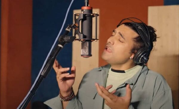 ईजा : मां, पहाड़ और प्रकृति के टूटते रिश्तों की मार्मिक पुकार…देखें video ईजा : मां, पहाड़ और प्रकृति के टूटते रिश्तों की मार्मिक पुकार…देखें video