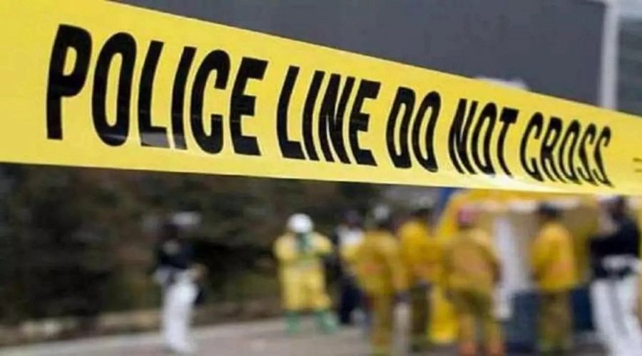उत्तराखंड में दर्दनाक हादसा : गाड़ी पर पत्थर गिरने से महिला की मौत, दो घायल उत्तराखंड में दर्दनाक हादसा : गाड़ी पर पत्थर गिरने से महिला की मौत, दो घायल