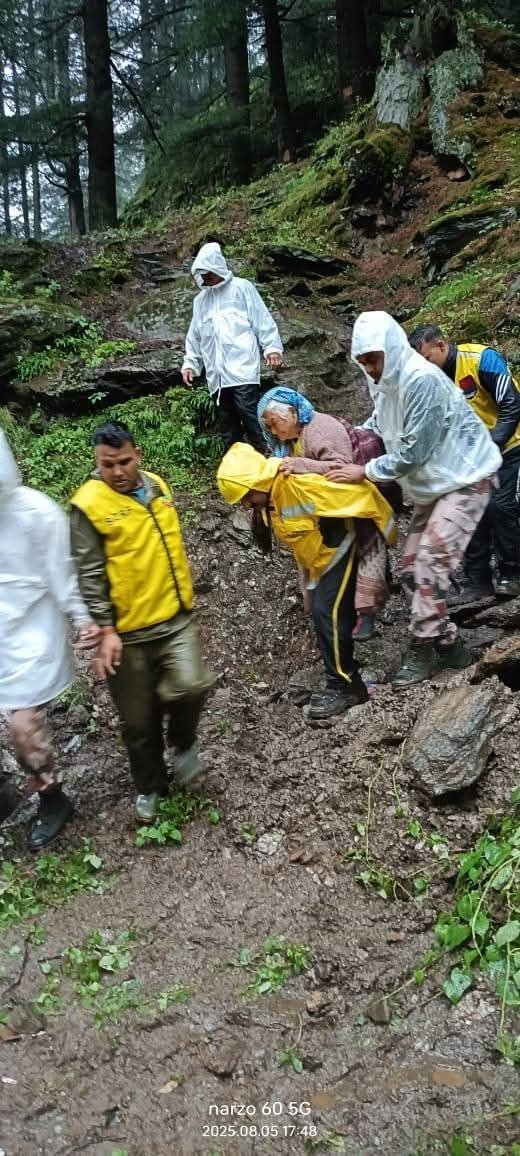उत्तरकाशी आपदा: राहत कार्य के लिए वरिष्ठ पुलिस अधिकारियों और विशेष बलों की तैनाती उत्तरकाशी आपदा: राहत कार्य के लिए वरिष्ठ पुलिस अधिकारियों और विशेष बलों की तैनाती