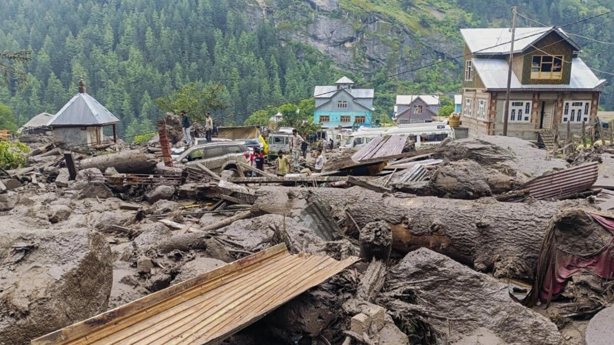 किश्तवाड़ में बादल फटने से भारी तबाही, अब तक 60 शव हो चुके बरामद, बचाव अभियान जारी