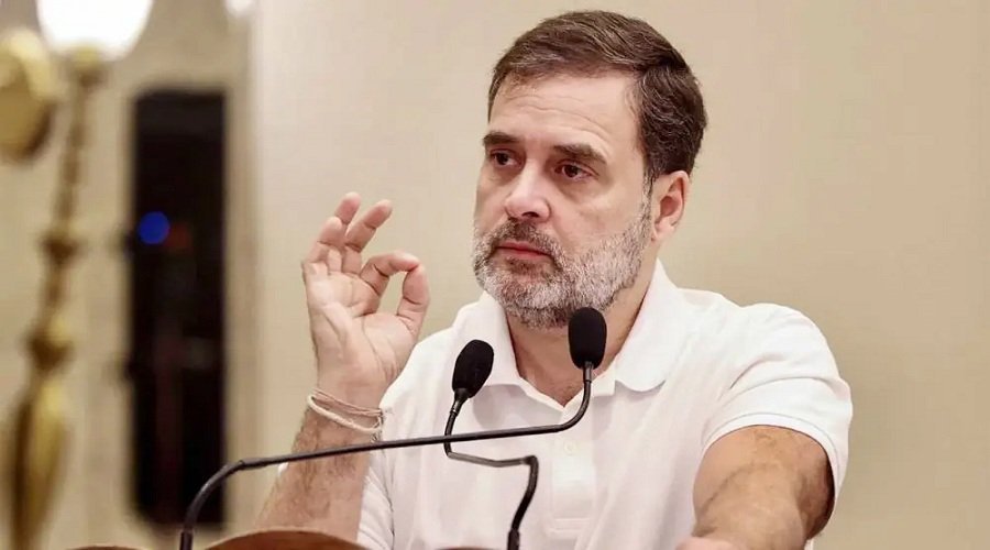 राहुल गांधी का चुनाव आयोग पर तीखा हमला, चुनाव का चौकीदार जागता, वोट चोरी देखता रहा