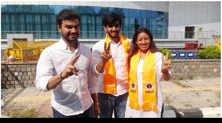 डीयू छात्रसंघ चुनाव 2025: ABVP का दबदबा, आर्यन मान बने अध्यक्ष, NSUI को उपाध्यक्ष पद डीयू छात्रसंघ चुनाव 2025: ABVP का दबदबा, आर्यन मान बने अध्यक्ष, NSUI को उपाध्यक्ष पद