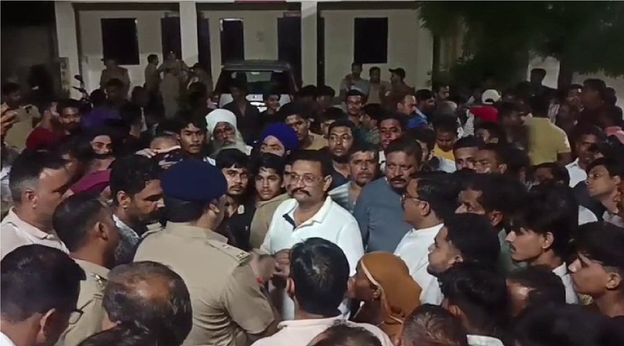 उत्तराखंड : 13 साल की बच्ची की दुष्कर्म के बाद हत्या, गन्ने के खेत में खून से लथपथ मिला शव, सड़कों पर उतरे लोग