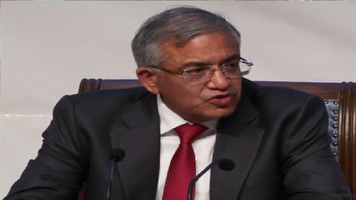 12 पहचान पत्रों से भी वोट डाल सकेंगे मतदाता, ECI ने जारी की लिस्ट 12 पहचान पत्रों से भी वोट डाल सकेंगे मतदाता, ECI ने जारी की लिस्ट