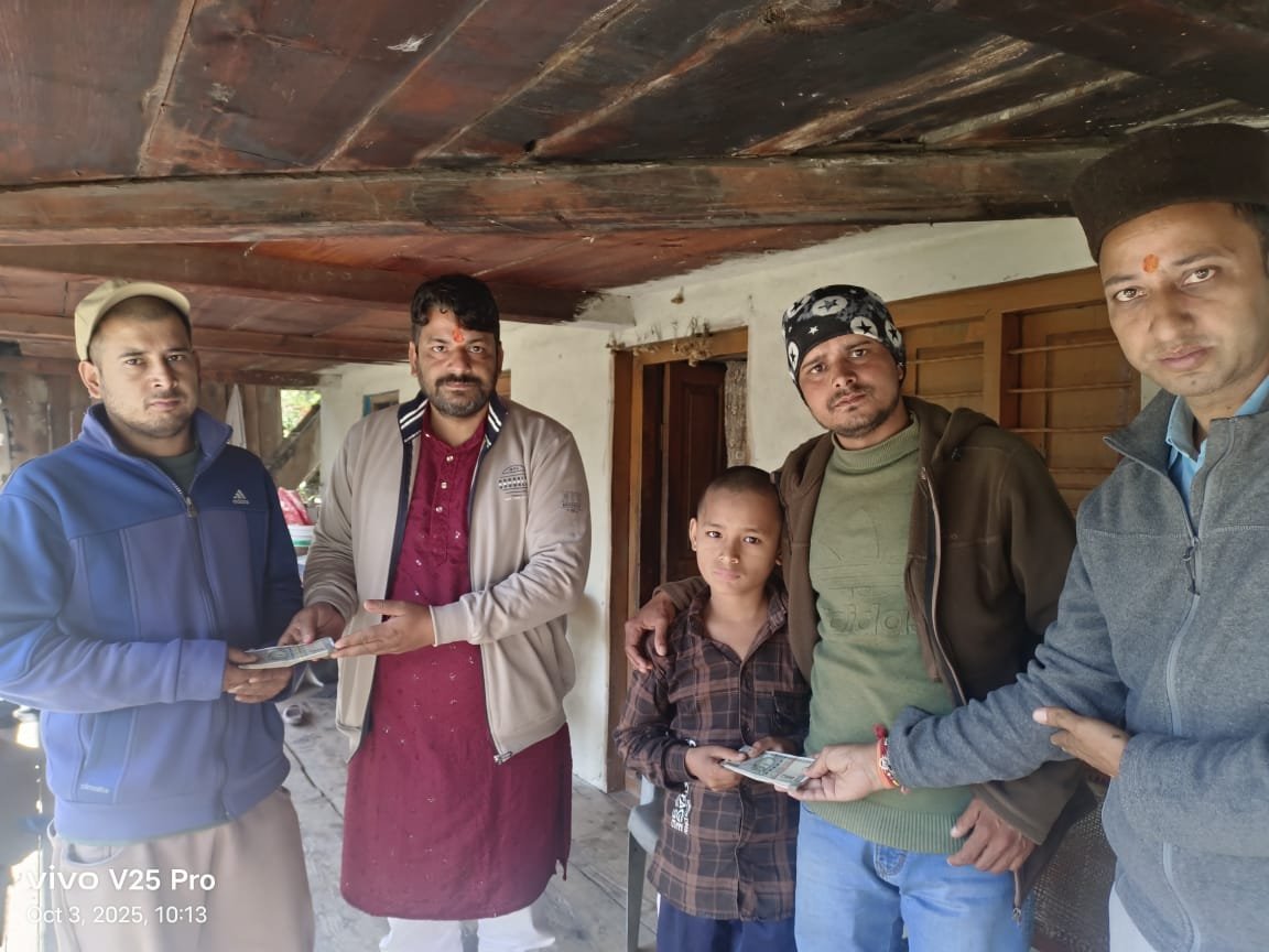 धराली आपदा पीड़ितों के लिए यमुनाघाटी का जनसहयोग: 8 परिवारों को मिली आर्थिक मदद धराली आपदा पीड़ितों के लिए यमुनाघाटी का जनसहयोग: 8 परिवारों को मिली आर्थिक मदद