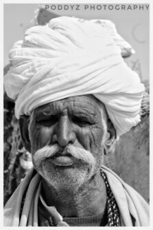 हर एक लकीर, एक तजुर्बा है जनाब, चेहरे पर झुर्रियां, यूं ही आया नहीं करतीं