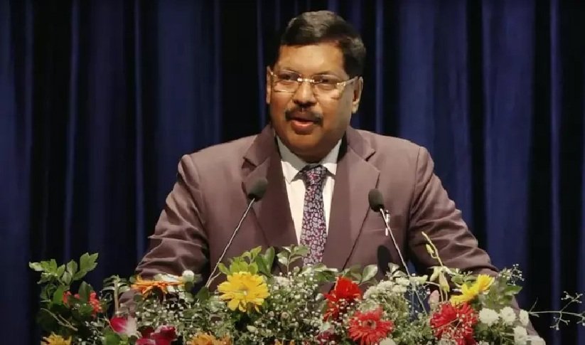 सुप्रीम कोर्ट में जूता फेंकने की घटना: चीफ जस्टिस ने कहा ‘भूला हुआ अध्याय’, जज भुईंया बोले ‘संस्थान पर आघात’ सुप्रीम कोर्ट में जूता फेंकने की घटना: चीफ जस्टिस ने कहा ‘भूला हुआ अध्याय’, जज भुईंया बोले ‘संस्थान पर आघात’