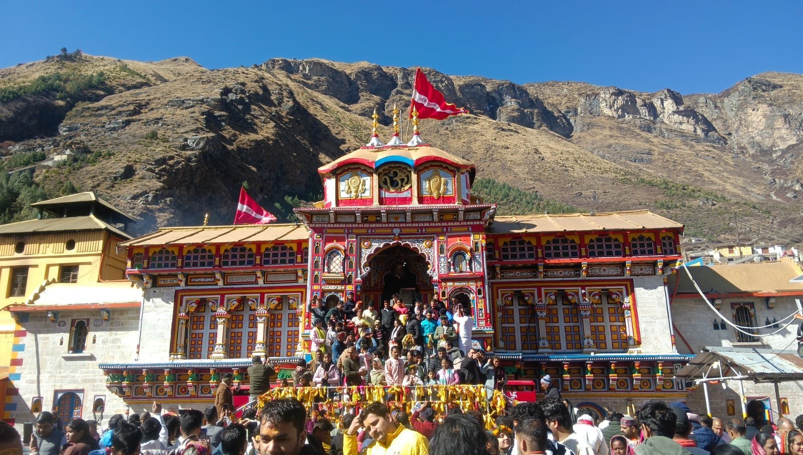 श्री बदरीनाथ धाम 25 नवंबर को कपाट बंद होंगे प्रक्रिया हुई शुरू श्री बदरीनाथ धाम 25 नवंबर को कपाट बंद होंगे प्रक्रिया हुई शुरू