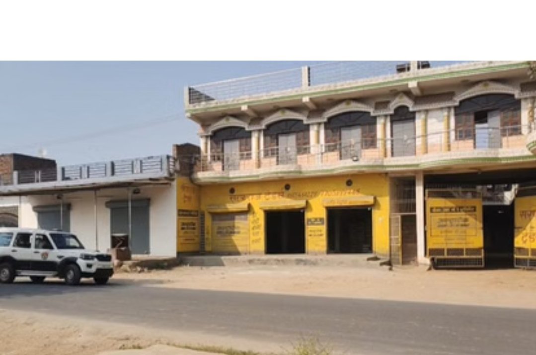 बड़ी कार्रवाई, डॉक्टर के घर से 300 किलो RDX बरामद, एके-56 राइफल और पिस्टलें भी मिलीं बड़ी कार्रवाई, डॉक्टर के घर से 300 किलो RDX बरामद, एके-56 राइफल और पिस्टलें भी मिलीं