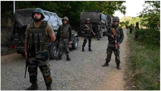 चुराचांदपुर में असम राइफल्स का ‘ऑपरेशन खनपी’, UKNA के 4 उग्रवादी ढेर; हथियार बरामद, सर्चिंग जारी चुराचांदपुर में असम राइफल्स का ‘ऑपरेशन खनपी’, UKNA के 4 उग्रवादी ढेर; हथियार बरामद, सर्चिंग जारी