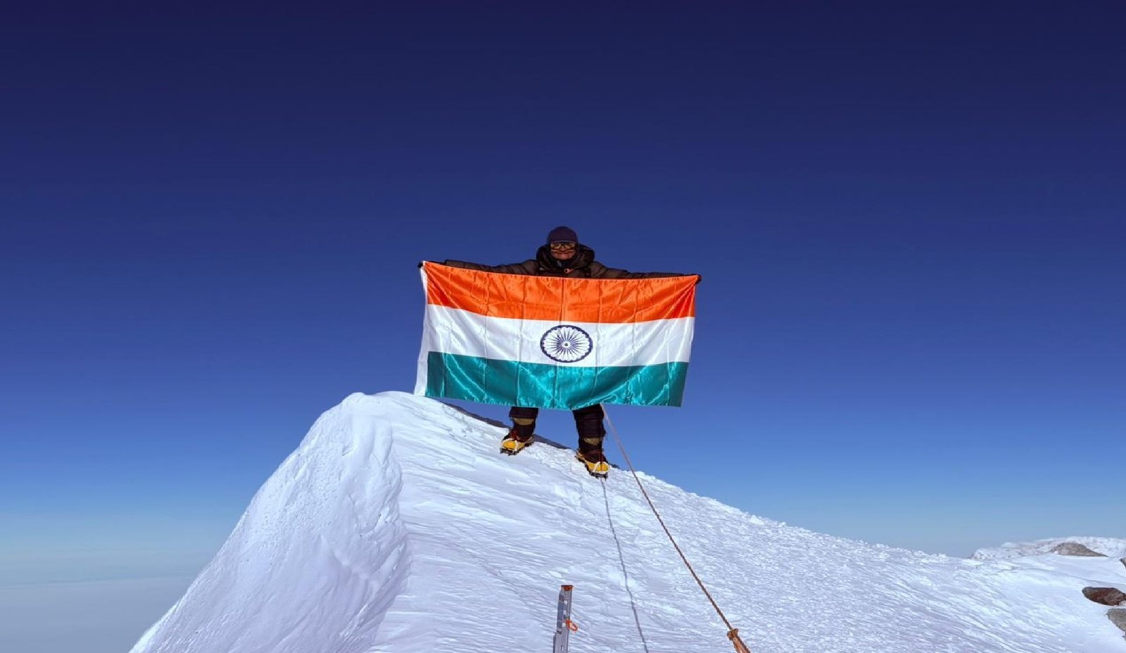 उत्तराखंड की बेटी कविता चंद ने रचा इतिहास, अंटार्कटिका की सबसे ऊंची चोटी माउंट विंसन की फतह