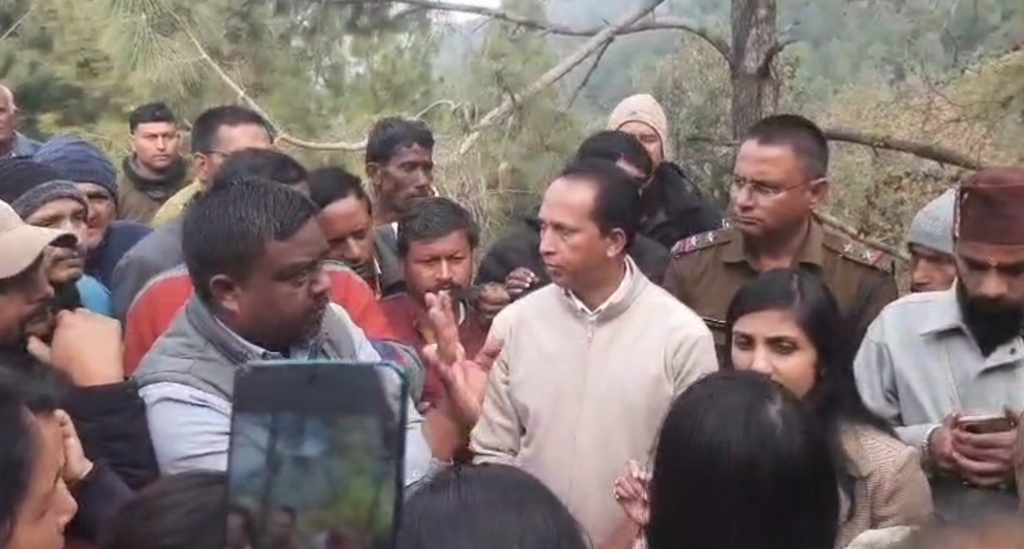 उत्तराखंड : मंदिर से पूजा कर लौट रहे व्यक्ति को गुलदार ने मार डाला, गुलदार को मारने के आदेश जारी, शूटर तैनात