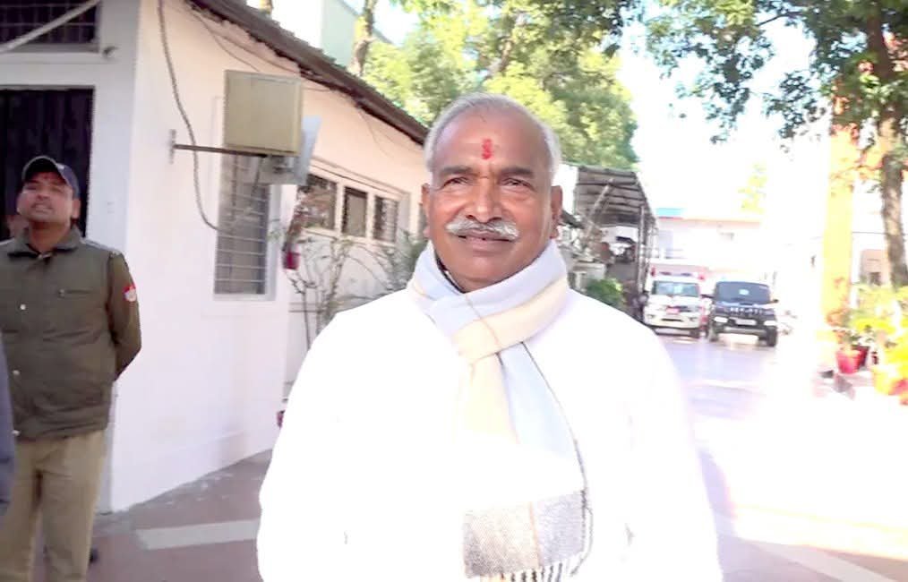 उत्तराखंड: DGP से मिलने पहुंचे विधायक अरविंद पांडे, परिवार पर लगे आरोपों की सख्त जांच और पॉलीग्राफ टेस्ट कराने की मांग उत्तराखंड: DGP से मिलने पहुंचे विधायक अरविंद पांडे, परिवार पर लगे आरोपों की सख्त जांच और पॉलीग्राफ टेस्ट कराने की मांग