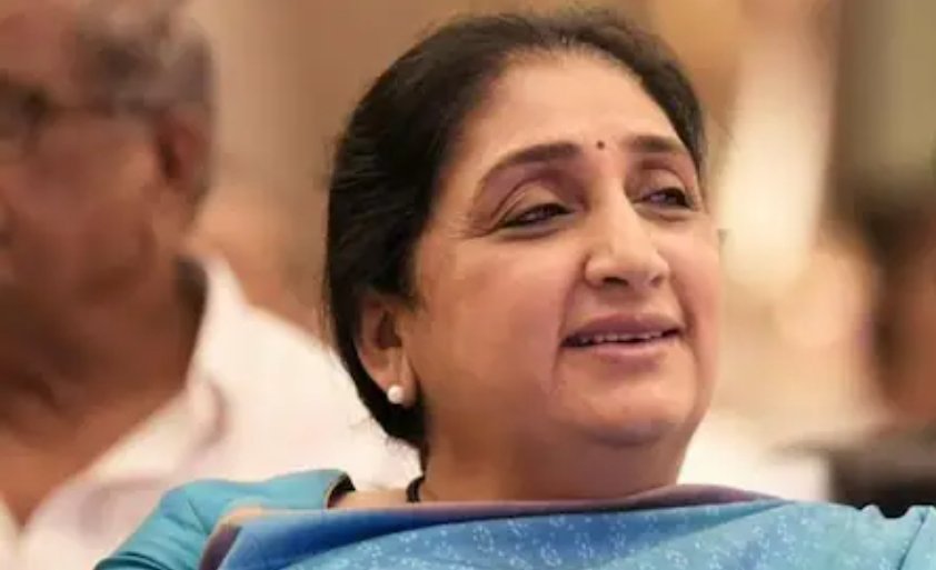 सुनेत्रा पवार आज महाराष्ट्र की पहली महिला उपमुख्यमंत्री बनेंगी सुनेत्रा पवार आज महाराष्ट्र की पहली महिला उपमुख्यमंत्री बनेंगी