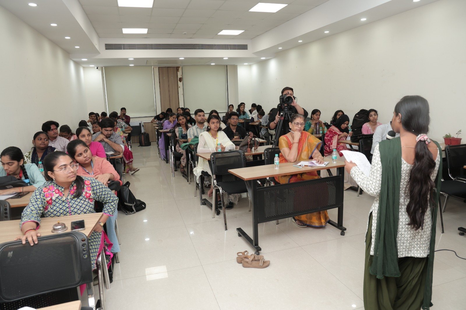 गोवंश संरक्षण पर आधारित कविता प्रतियोगिता का आयोजन, इन्होंने हासिल किया प्रथम स्थान गोवंश संरक्षण पर आधारित कविता प्रतियोगिता का आयोजन, इन्होंने हासिल किया प्रथम स्थान