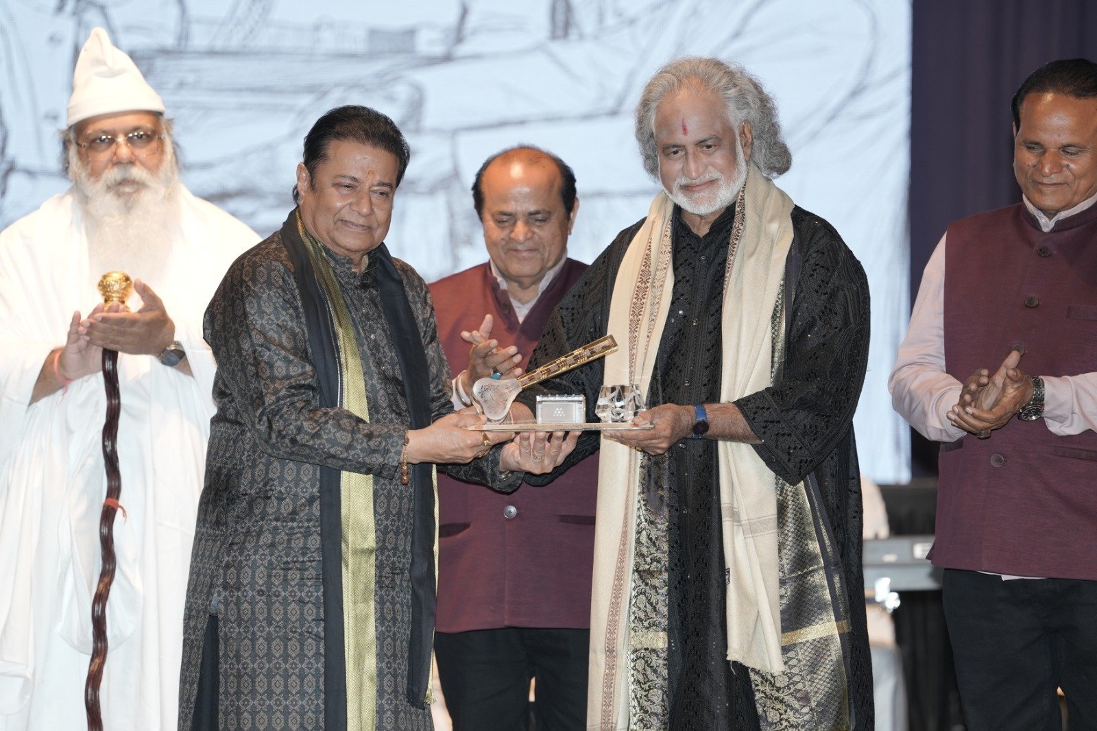 14वें गौरव पुरस्कार 2026: अनूप जलोटा ने सम्मानित किए दिग्गज कलाकार, इस्कॉन जुहू में छाया भक्ति-संगीत का जादू