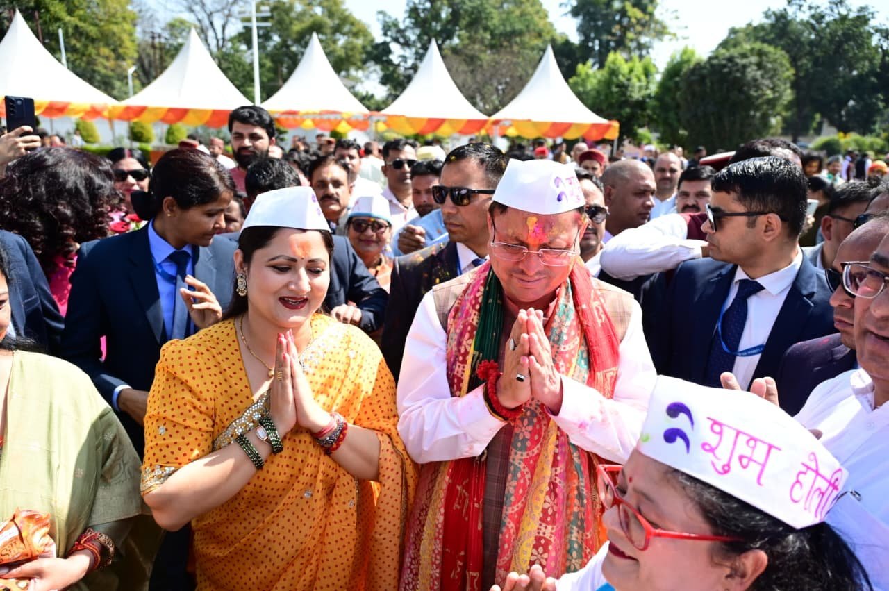 उत्तराखंड: राजभवन एवं मुख्यमंत्री निवास में होली समारोह उत्तराखंड: राजभवन एवं मुख्यमंत्री निवास में होली समारोह