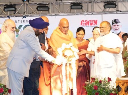 ऋषिकेश में अंतरराष्ट्रीय योग महोत्सव 2026 का समापन ऋषिकेश में अंतरराष्ट्रीय योग महोत्सव 2026 का समापन