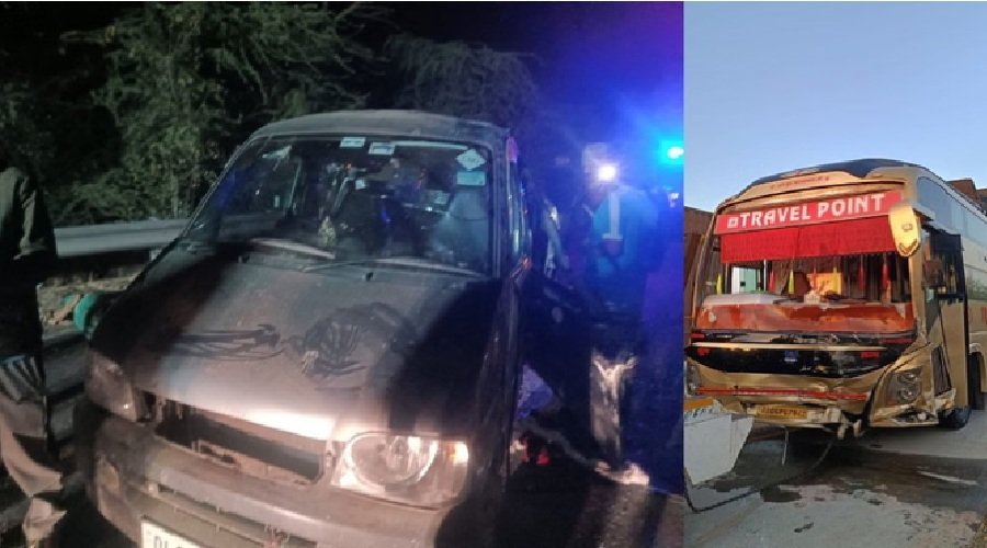 भीषण हादसा : डबल डेकर बस और ईको वैन की टक्कर, 6 की मौत और 10 घायल भीषण हादसा : डबल डेकर बस और ईको वैन की टक्कर, 6 की मौत और 10 घायल