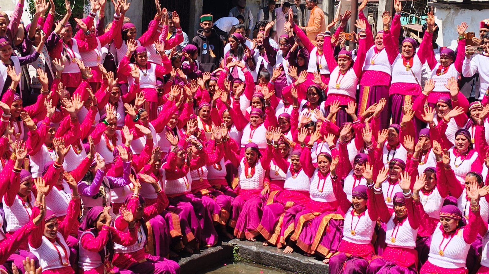 धराली में सजी लोकसंस्कृति की अनुपम झलक: ध्याणी-मैती मिलन समारोह बना आस्था और एकजुटता का केंद्र