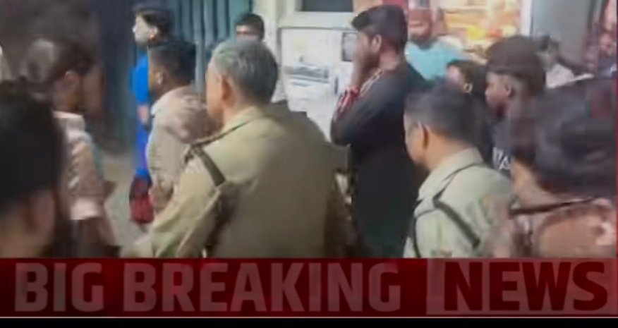 उत्तराखंड: नाबालिग से दुष्कर्म के आरोप के बाद देहरादून में बवाल, दुकान और गोदाम में तोड़फोड़