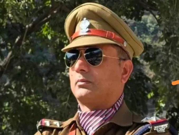 उत्तराखंड: खाई में गिरी स्कॉर्पियो, शिवपुरी चौकी प्रभारी विनोद शर्मा की दर्दनाक मौत उत्तराखंड: खाई में गिरी स्कॉर्पियो, शिवपुरी चौकी प्रभारी विनोद शर्मा की दर्दनाक मौत