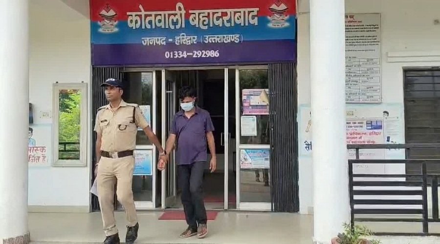 उत्तराखंड : बीमार पत्नी से छुटकारा पाने के लिए रची साजिश! जहर देकर मार डाला, ऐसे हुआ खुलासा उत्तराखंड : बीमार पत्नी से छुटकारा पाने के लिए रची साजिश! जहर देकर मार डाला, ऐसे हुआ खुलासा