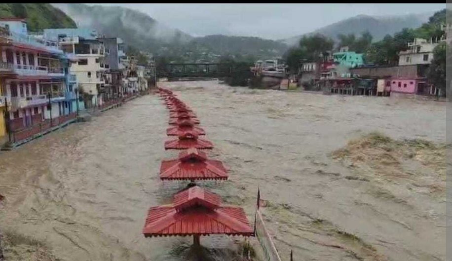 कपकोट में सरयू नदी में बहा सात वर्षीय बालक, तलाश जारी कपकोट में सरयू नदी में बहा सात वर्षीय बालक, तलाश जारी