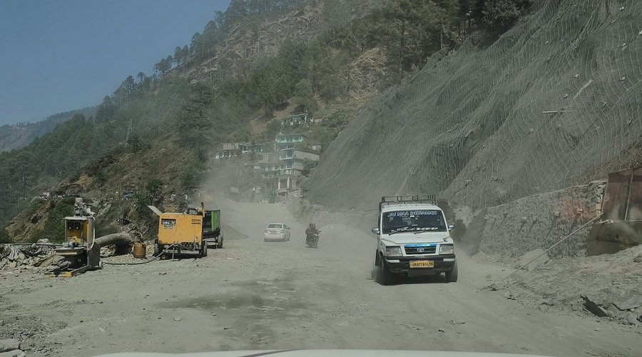 बारिश से उत्तराखंड में 34 सड़कें बंद, चमोली सबसे अधिक प्रभावित बारिश से उत्तराखंड में 34 सड़कें बंद, चमोली सबसे अधिक प्रभावित