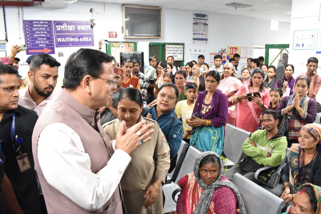 मुख्यमंत्री ने पीपलकोटी टनल हादसा श्रमिकों से मिले मुख्यमंत्री ने पीपलकोटी टनल हादसा श्रमिकों से मिले