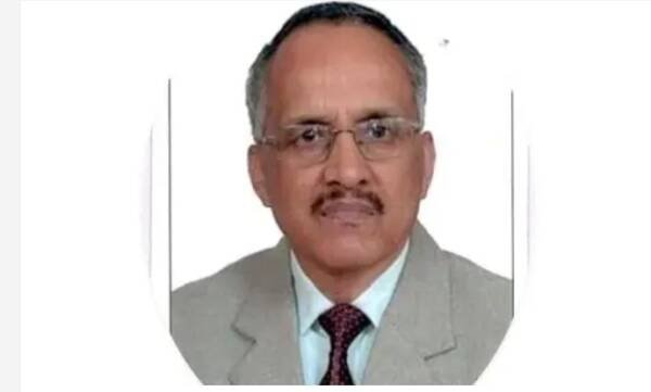 सूचना आयुक्त दलीप सिंह कुंवर हुये सख्त एक नहीं तीन पीसीएस अधिकारियों पर लगाया जुर्माना सूचना आयुक्त दलीप सिंह कुंवर हुये सख्त एक नहीं तीन पीसीएस अधिकारियों पर लगाया जुर्माना