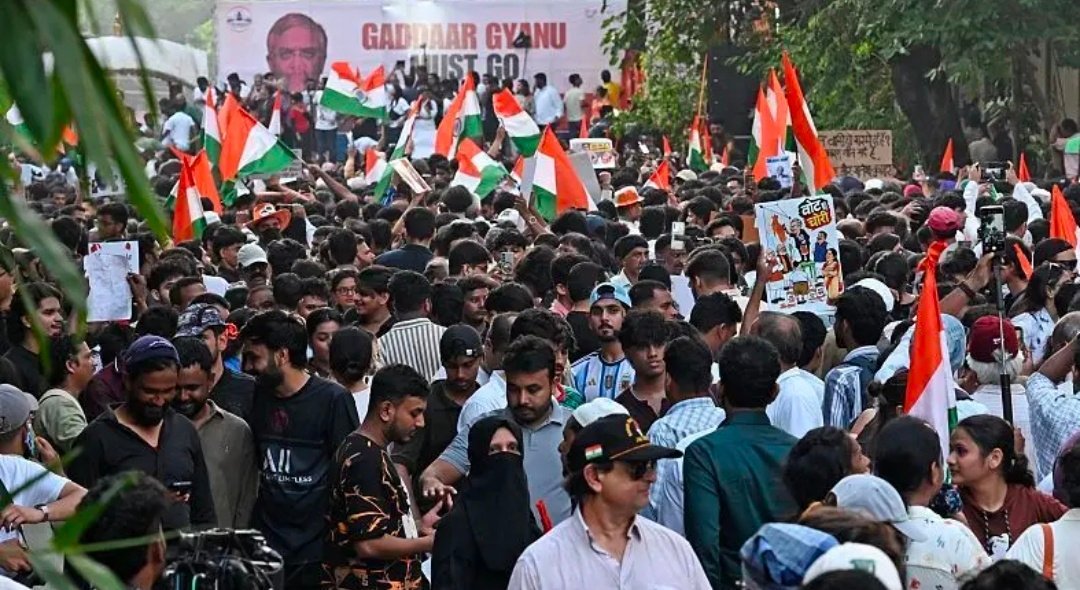 दिल्ली में ममता बनर्जी और अरविंद केजरीवाल हिरासत में, चुनाव आयोग के खिलाफ प्रदर्शन से पहले पुलिस की कार्रवाई