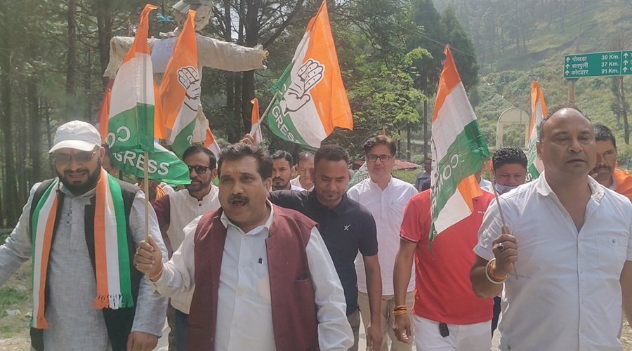 चौबट्टाखाल में कांग्रेस का प्रदर्शन, मुख्य चुनाव आयुक्त के खिलाफ पुतला दहन चौबट्टाखाल में कांग्रेस का प्रदर्शन, मुख्य चुनाव आयुक्त के खिलाफ पुतला दहन